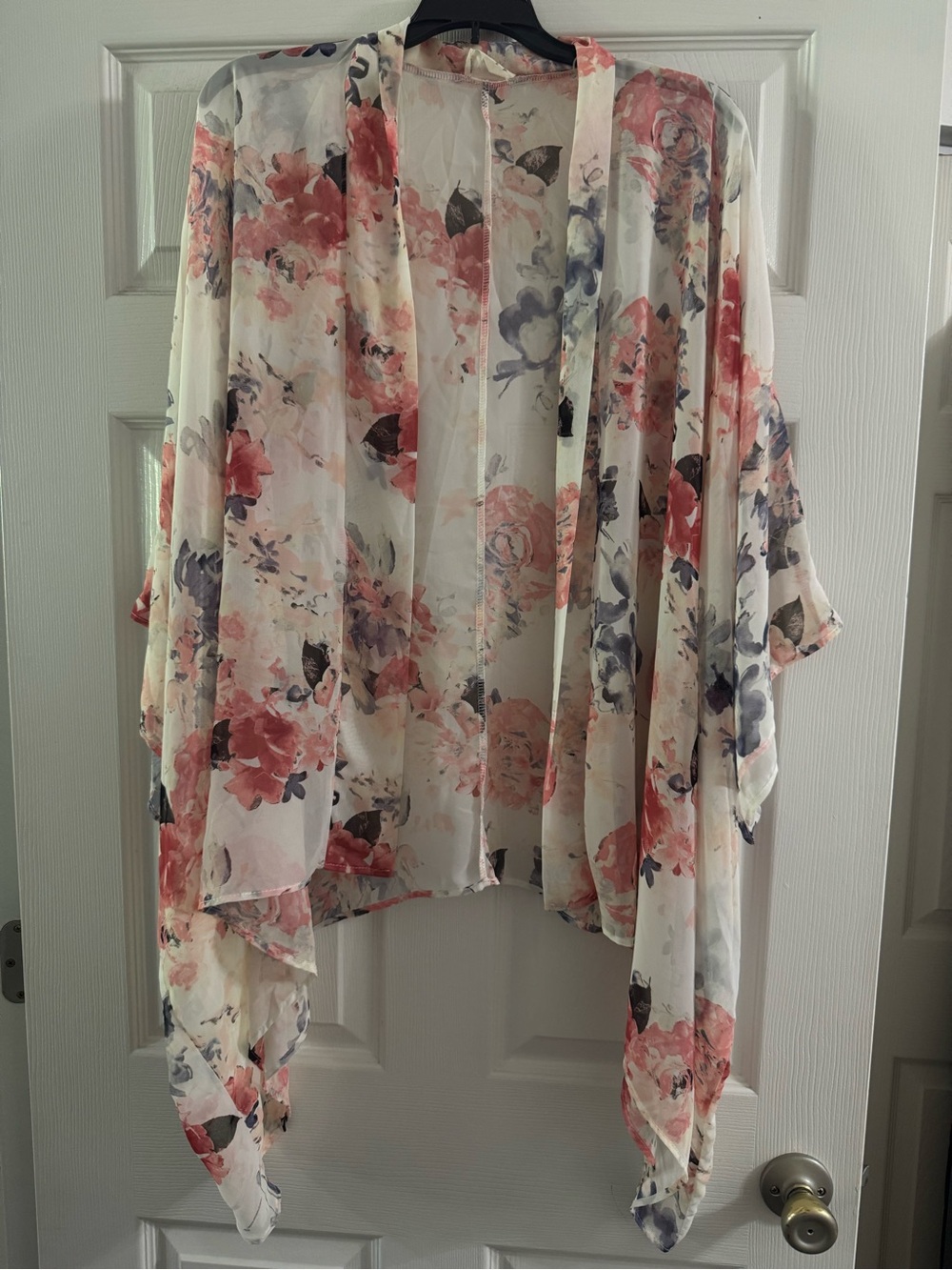 1.4.3. Story by Line Up Sheer Floral Kimono in Blush and Navy